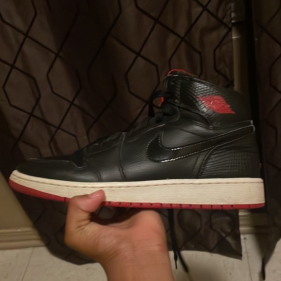 Black and red 1s - Picture 3 of 5